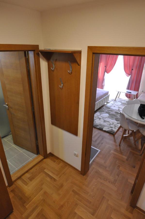 Alex 2 Apartman Vrnjacka Banja Bilik gambar
